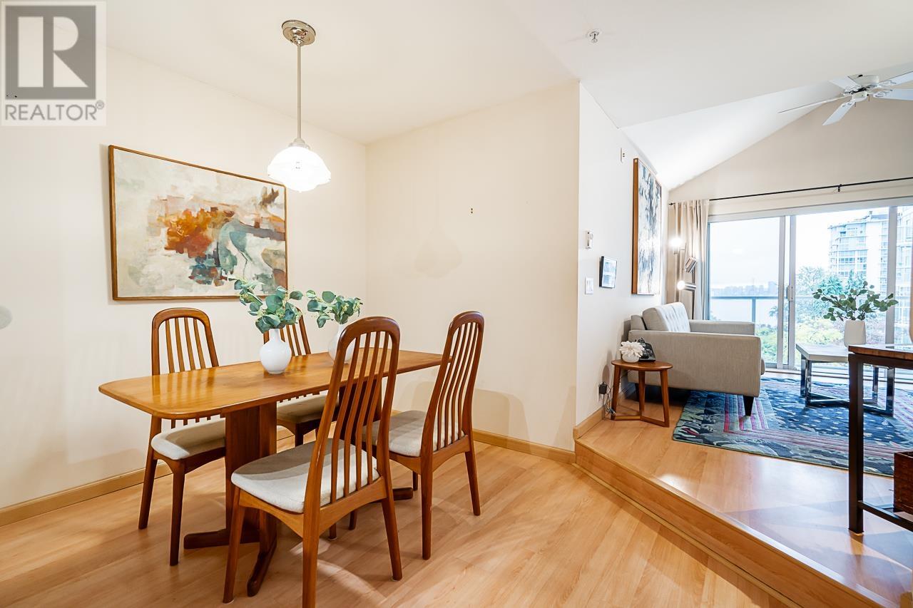 404 155 E 3rd Street, North Vancouver, British Columbia  V7L 1E5 - Photo 3 - R2826735