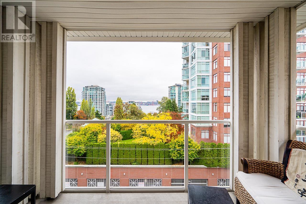 404 155 E 3rd Street, North Vancouver, British Columbia  V7L 1E5 - Photo 9 - R2826735