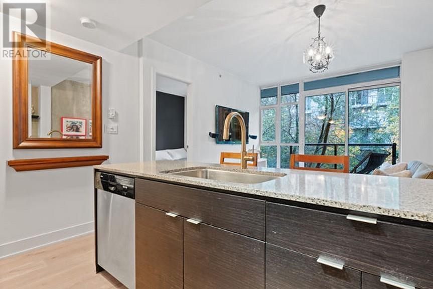 305 988 Richards Street, Vancouver, British Columbia  V6B 8R2 - Photo 11 - R2826741