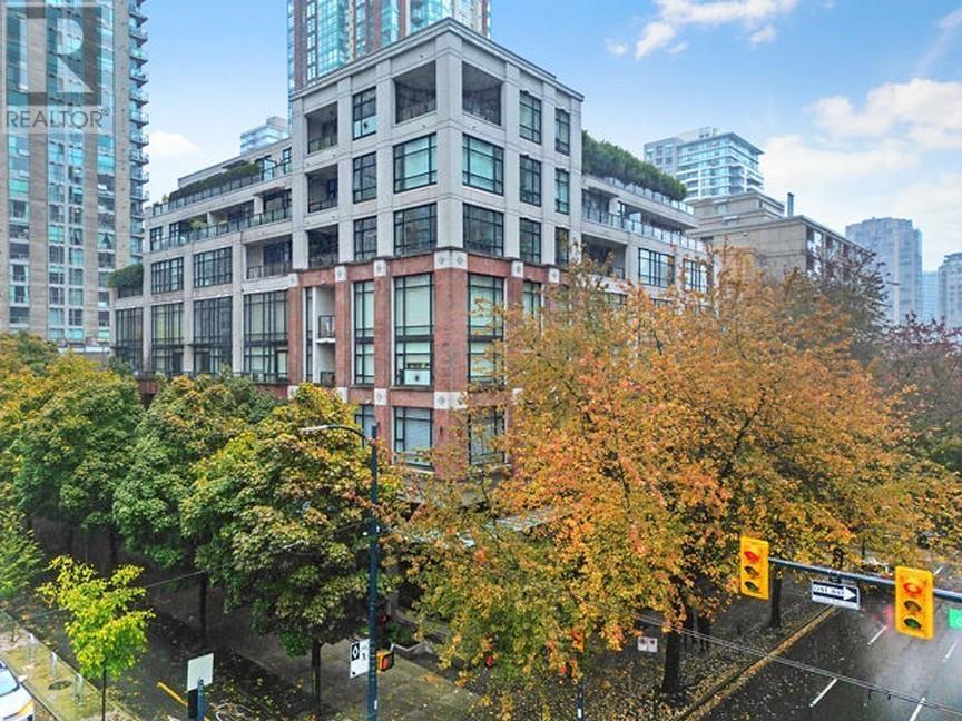 305 988 Richards Street, Vancouver, British Columbia  V6B 8R2 - Photo 2 - R2826741