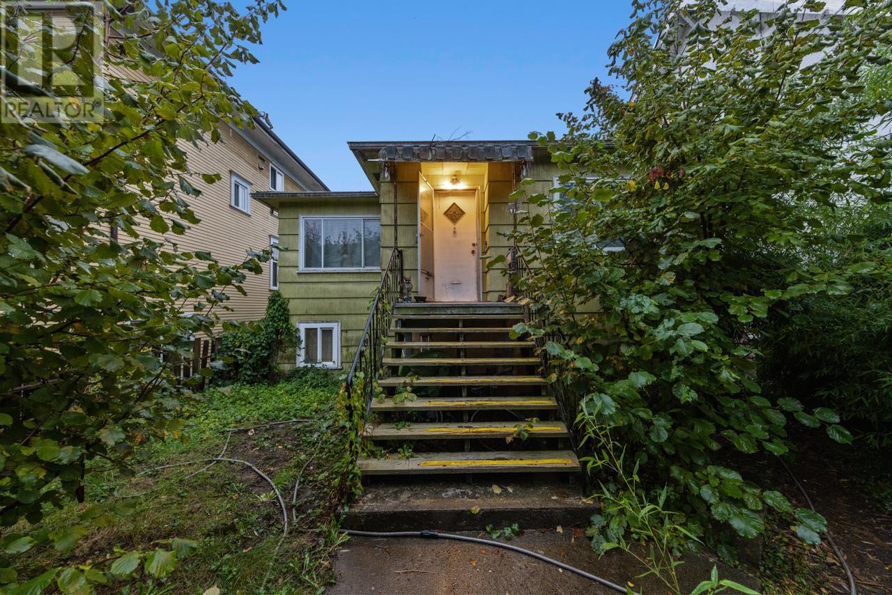 1824 E 11TH AVENUE, vancouver, British Columbia