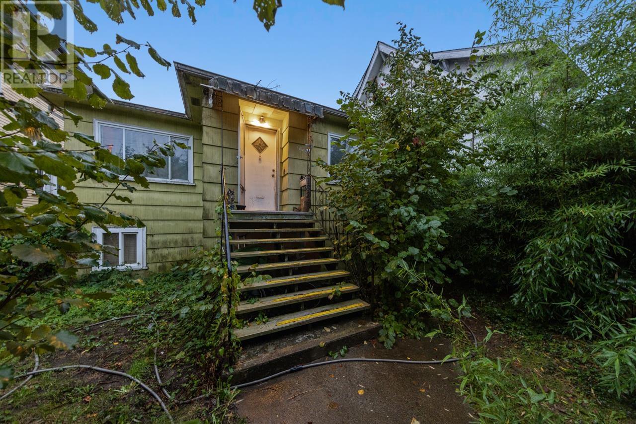 1824 E 11th Avenue, Vancouver, British Columbia  V5N 1Z1 - Photo 3 - R2826722