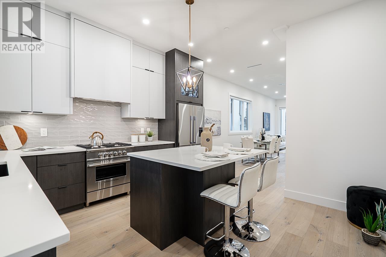 3041 School Avenue, Vancouver, British Columbia  V5R 5M6 - Photo 8 - R2826109