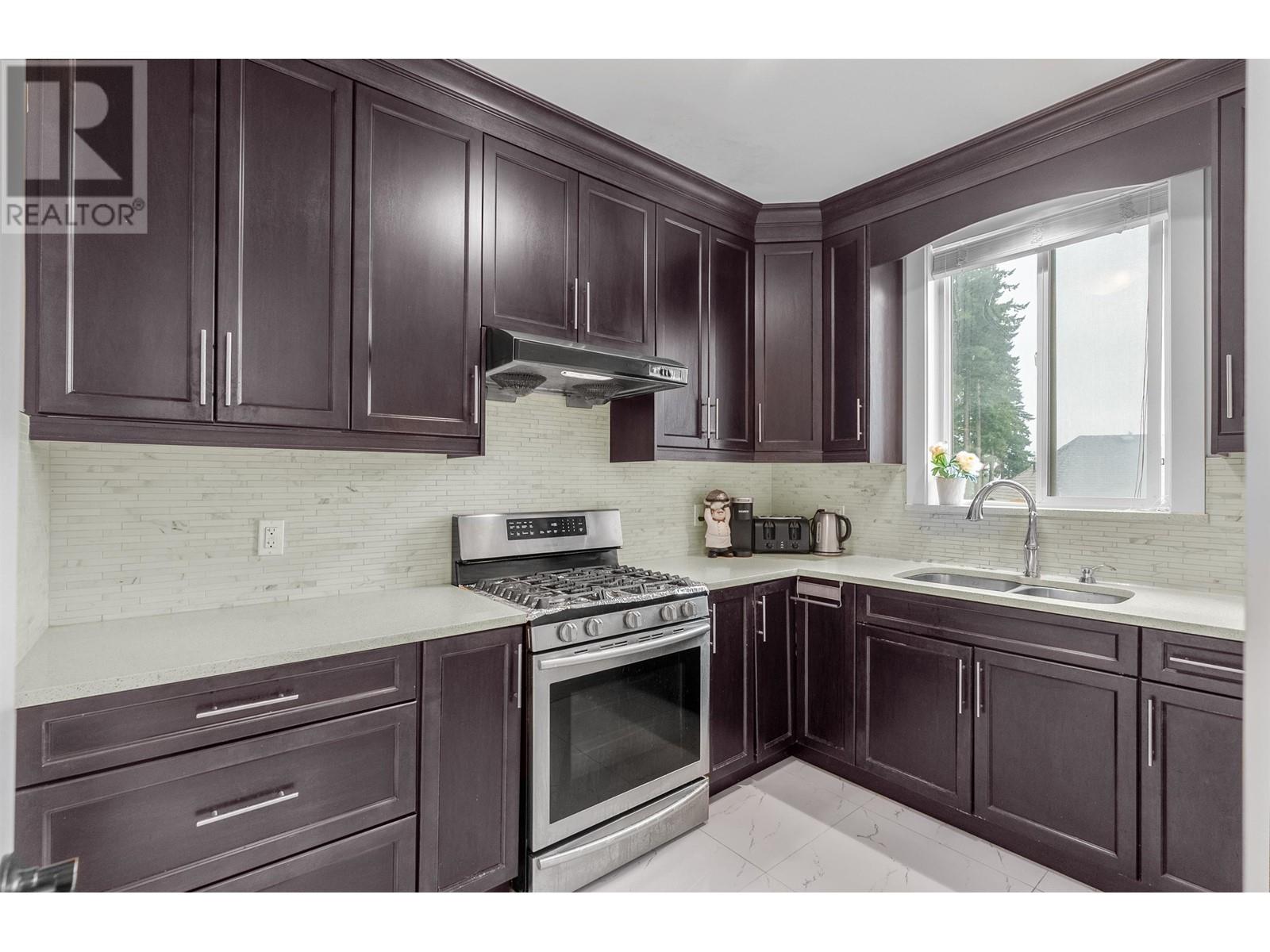 3482 Wales Avenue, Coquitlam, British Columbia  V3E 0K5 - Photo 12 - R2826679
