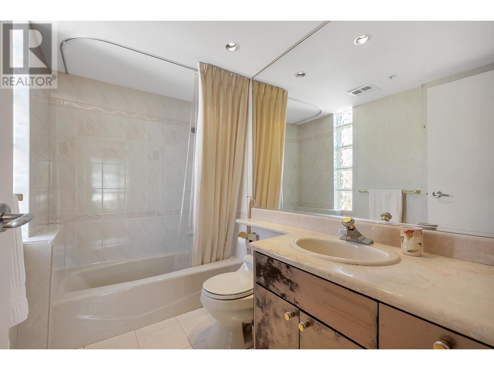 600 1689 Duchess Avenue, West Vancouver, British Columbia  V7V 1P7 - Photo 22 - R2814072