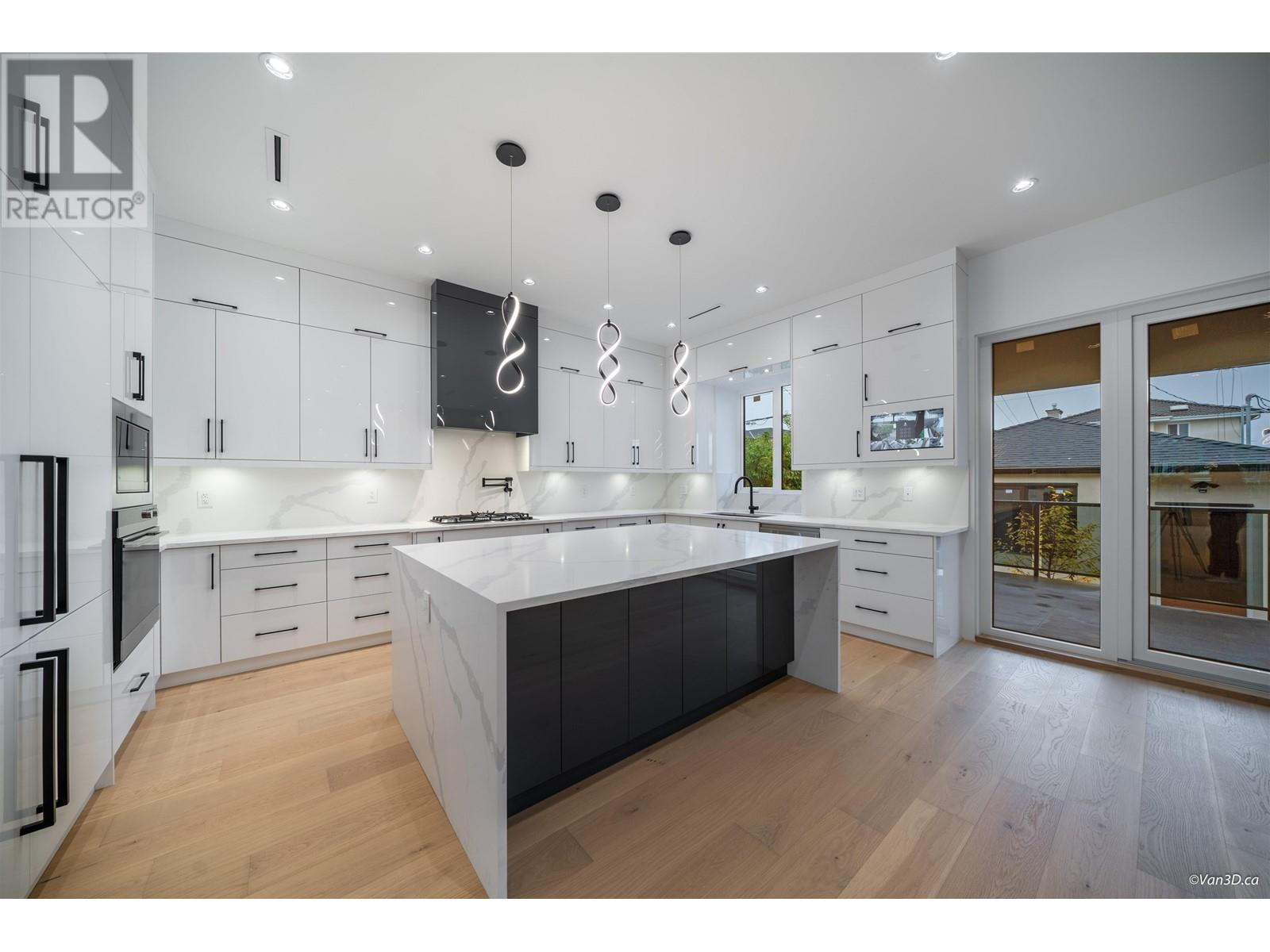 4346 Pender Street, Burnaby, British Columbia  V5C 2M6 - Photo 8 - R2823472