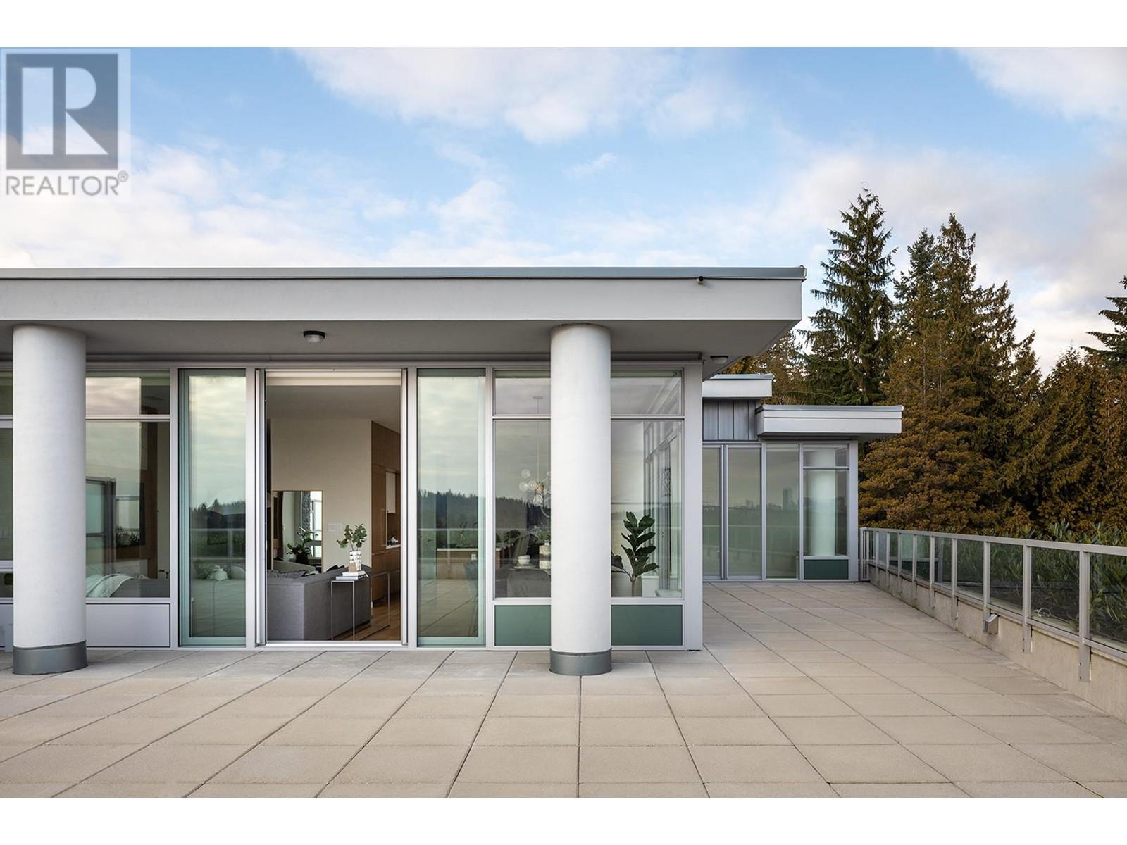 701 768 Arthur Erickson Place, West Vancouver, British Columbia  V7T 0B6 - Photo 2 - R2826751