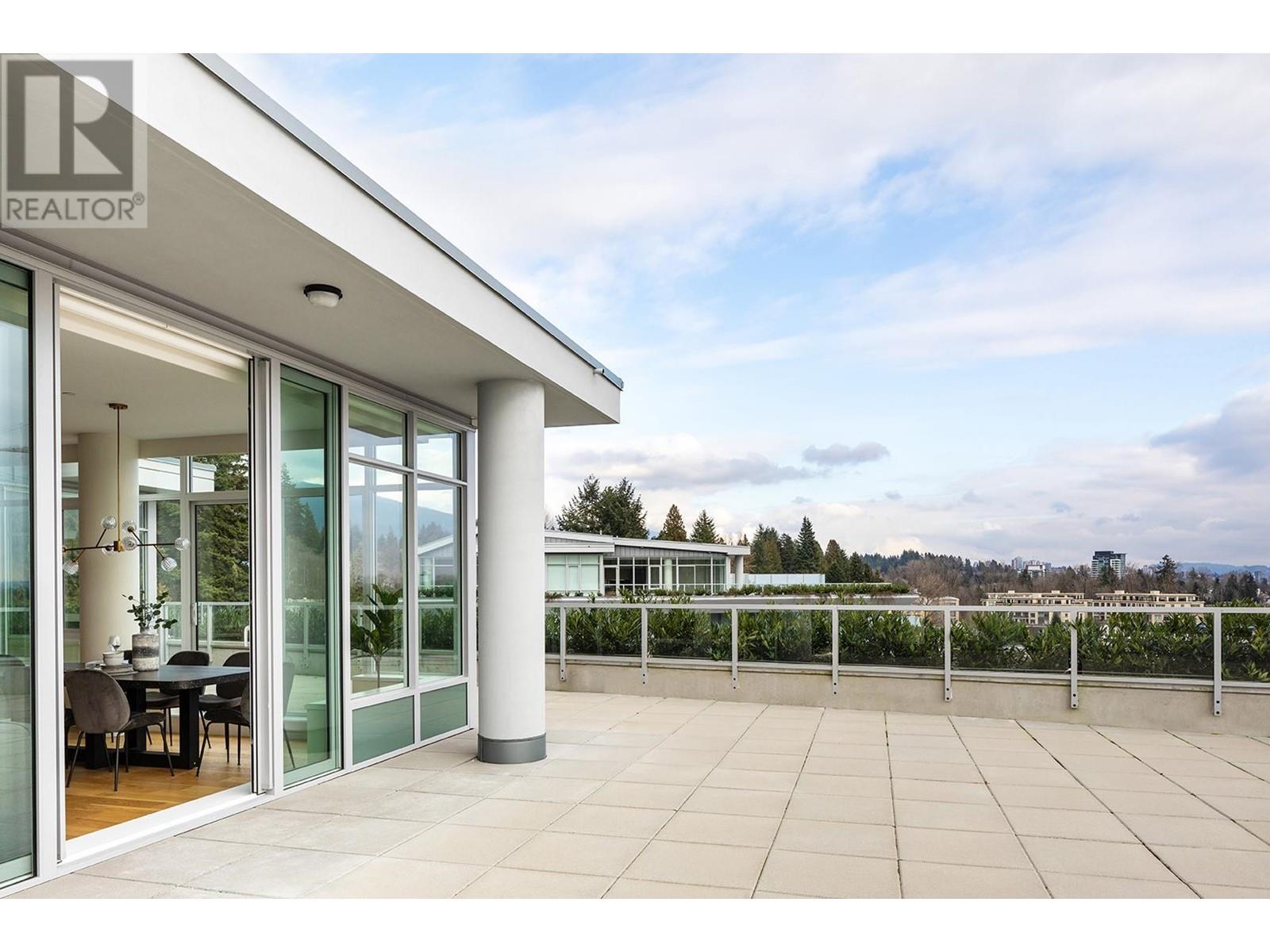 701 768 Arthur Erickson Place, West Vancouver, British Columbia  V7T 0B6 - Photo 3 - R2826751