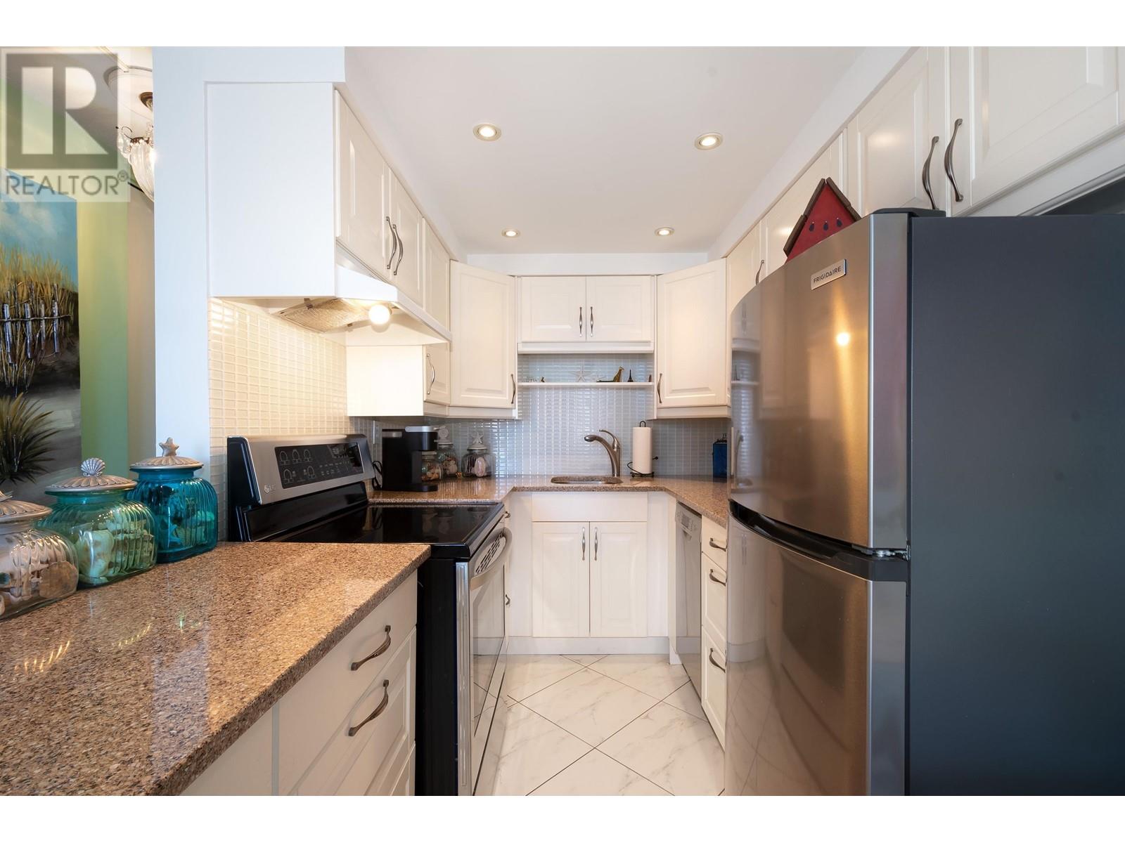 903 1251 Cardero Street, Vancouver, British Columbia  V6G 2H9 - Photo 11 - R2826788