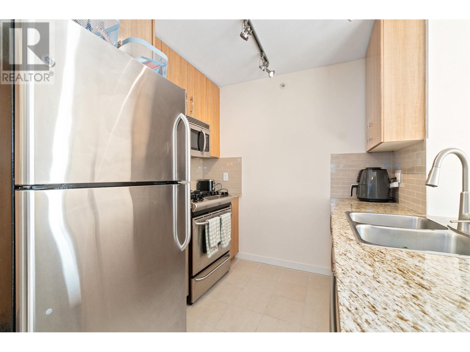 2109 651 Nootka Way, Port Moody, British Columbia  V3H 0A1 - Photo 8 - R2826807