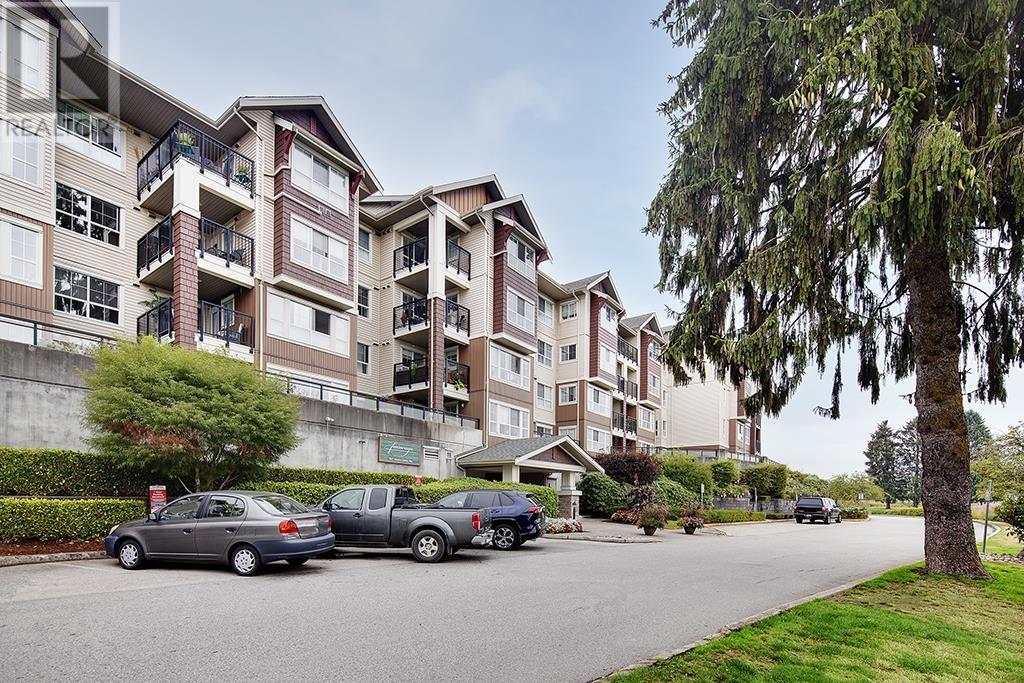 413 19677 Meadow Gardens Way, Pitt Meadows, British Columbia  V3Y 0A2 - Photo 3 - R2826837
