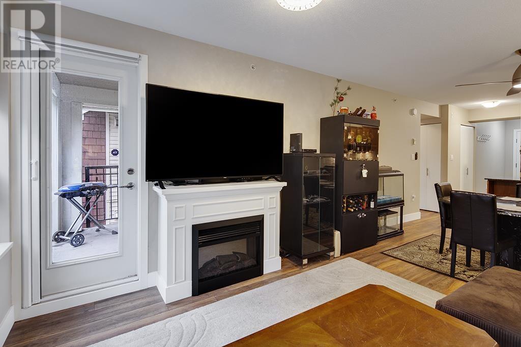 413 19677 Meadow Gardens Way, Pitt Meadows, British Columbia  V3Y 0A2 - Photo 8 - R2826837