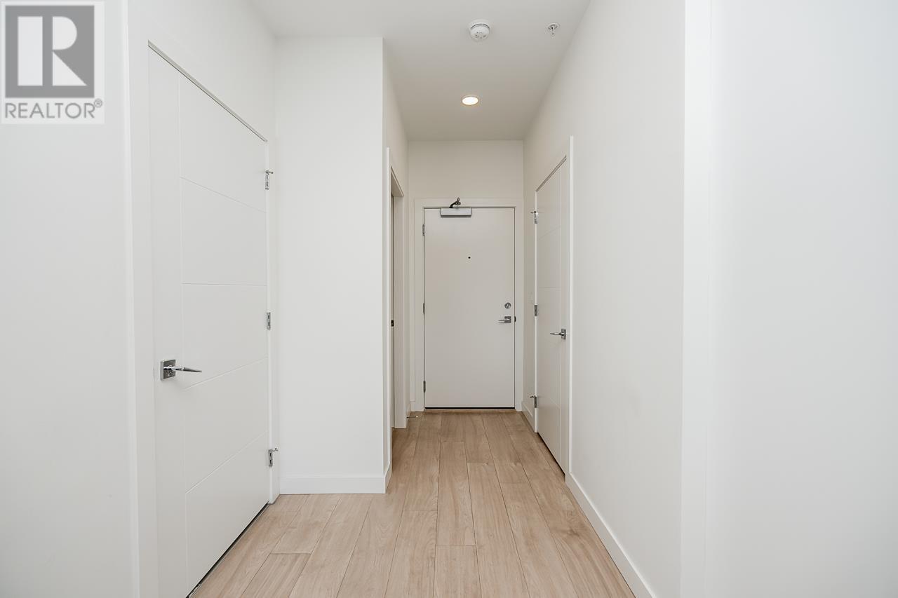 311 2345 Rindall Avenue, Port Coquitlam, British Columbia  V3C 1V3 - Photo 3 - R2826845