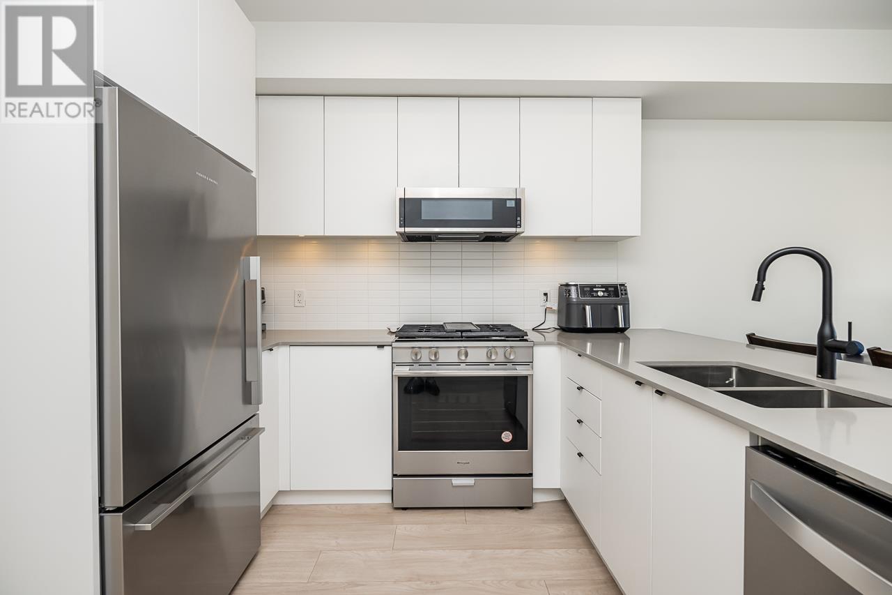 311 2345 Rindall Avenue, Port Coquitlam, British Columbia  V3C 1V3 - Photo 5 - R2826845