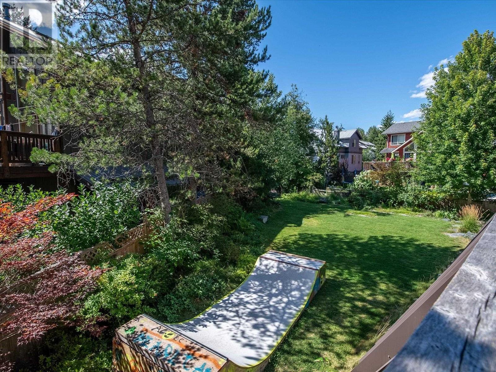 1465 Laburnum Street, Pemberton, British Columbia  V0N 2L0 - Photo 24 - R2804933