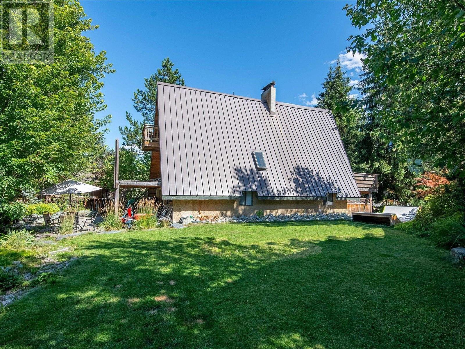 1465 Laburnum Street, Pemberton, British Columbia  V0N 2L0 - Photo 21 - R2804933