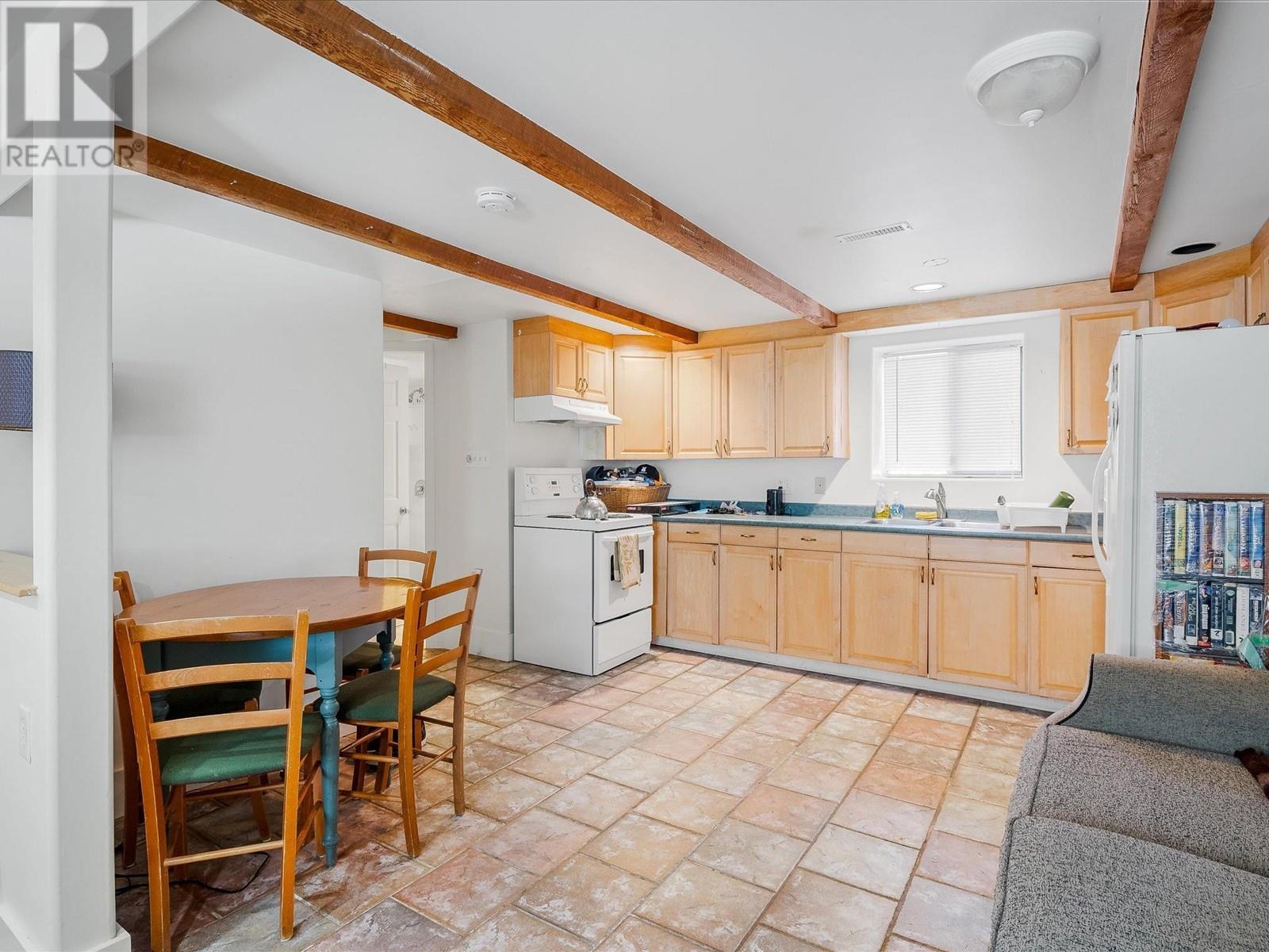 1465 Laburnum Street, Pemberton, British Columbia  V0N 2L0 - Photo 14 - R2804933