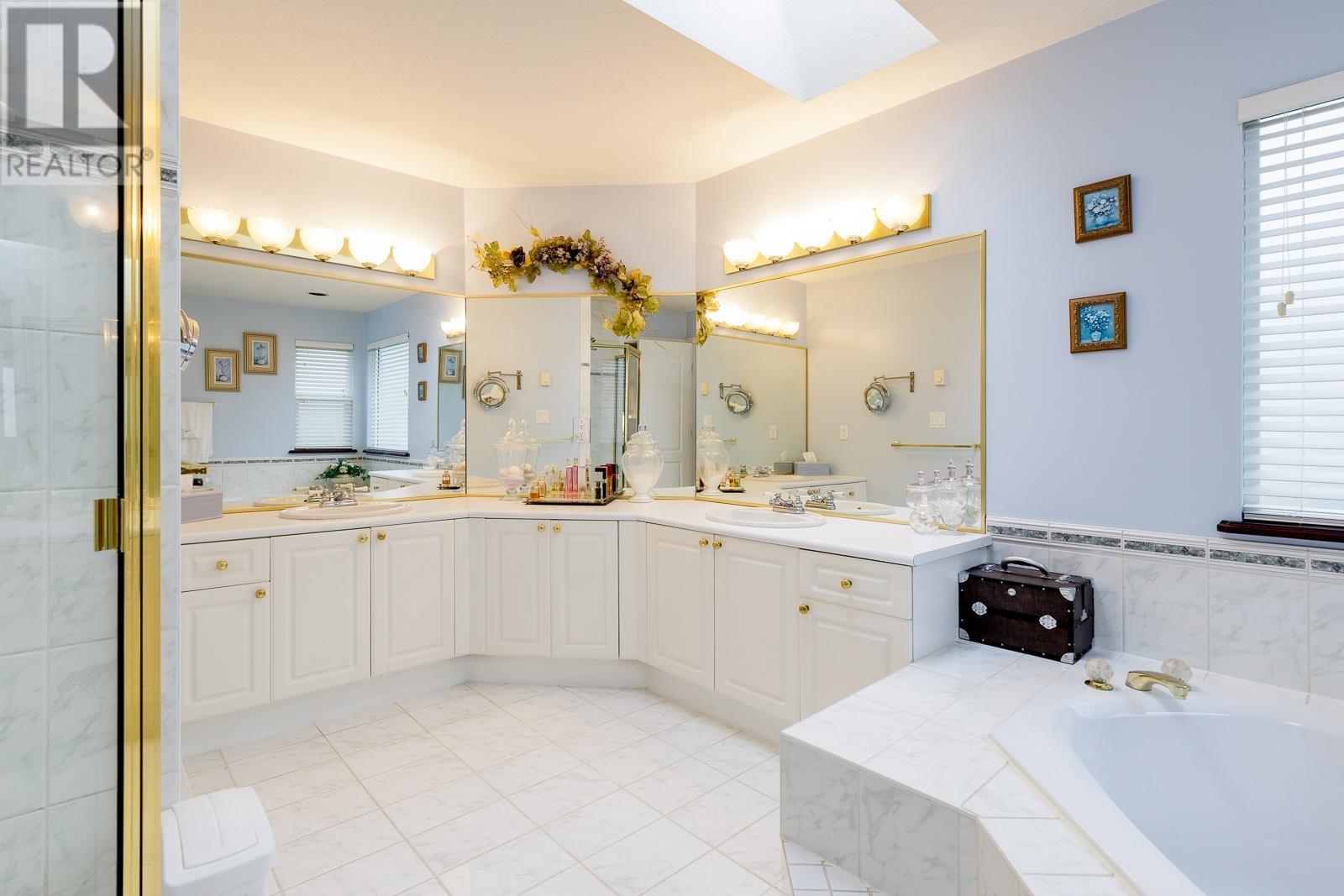2927 Pinetree Close, Coquitlam, British Columbia  V3E 2Z5 - Photo 27 - R2826787