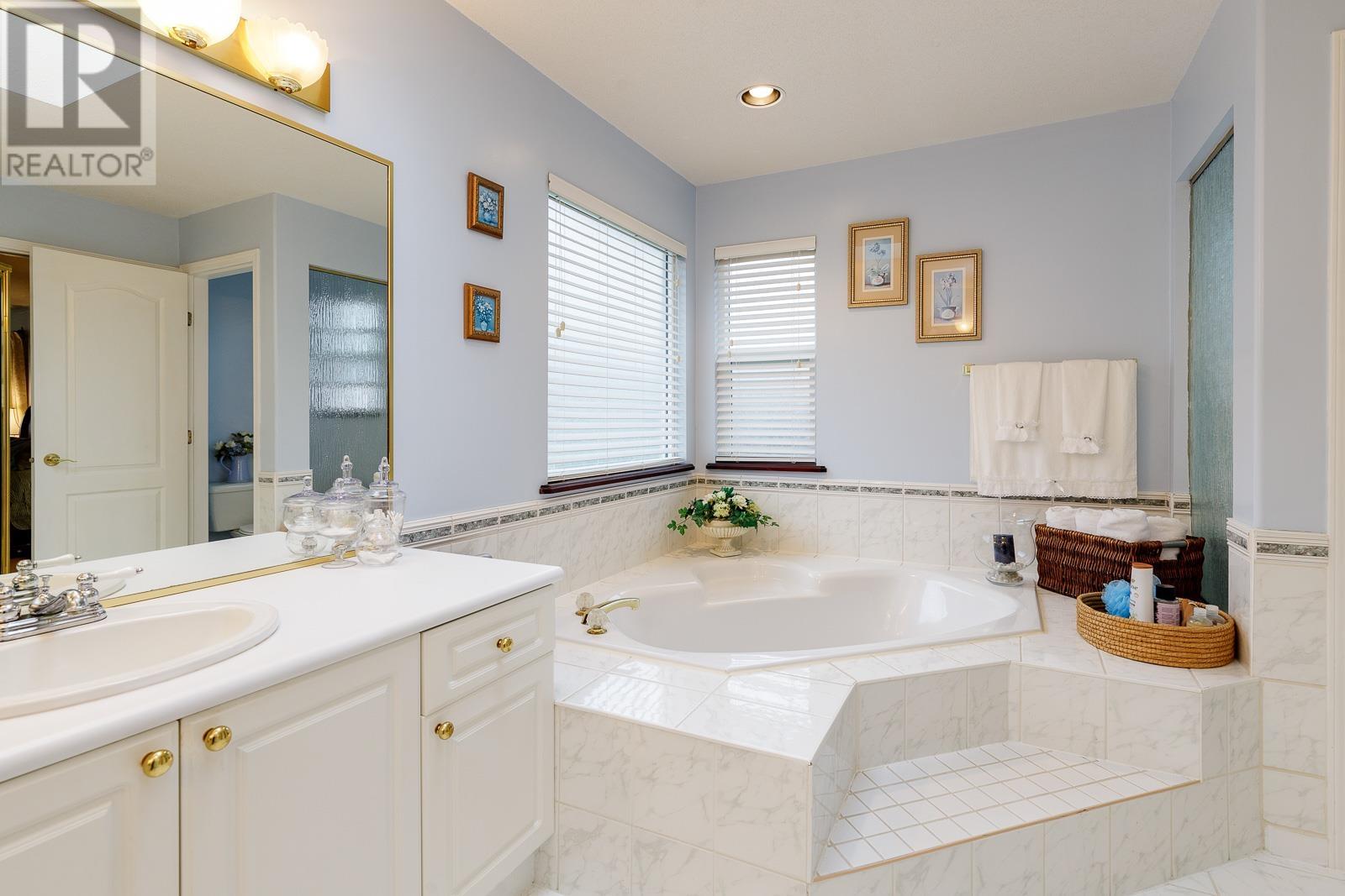2927 Pinetree Close, Coquitlam, British Columbia  V3E 2Z5 - Photo 28 - R2826787