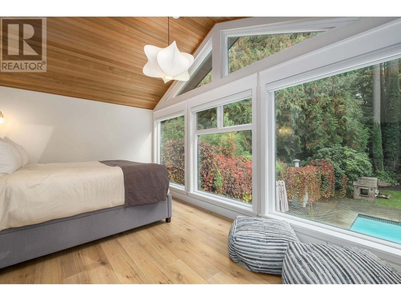 2529 Hyannis Point, North Vancouver, British Columbia  V7H 1R9 - Photo 10 - R2826796