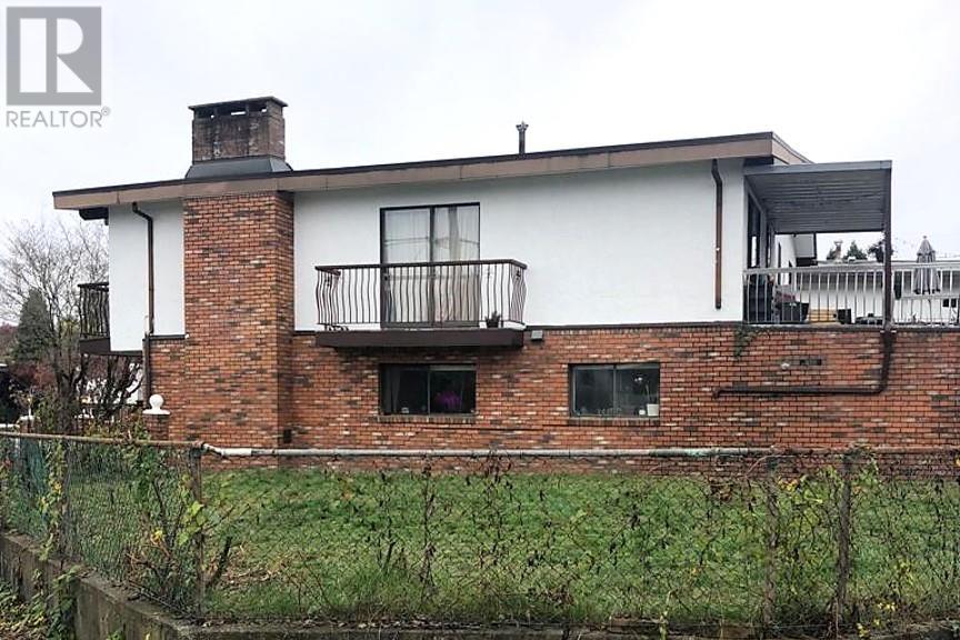 3261 Waneta Place, Vancouver, British Columbia  V5M 3H7 - Photo 2 - R2826798