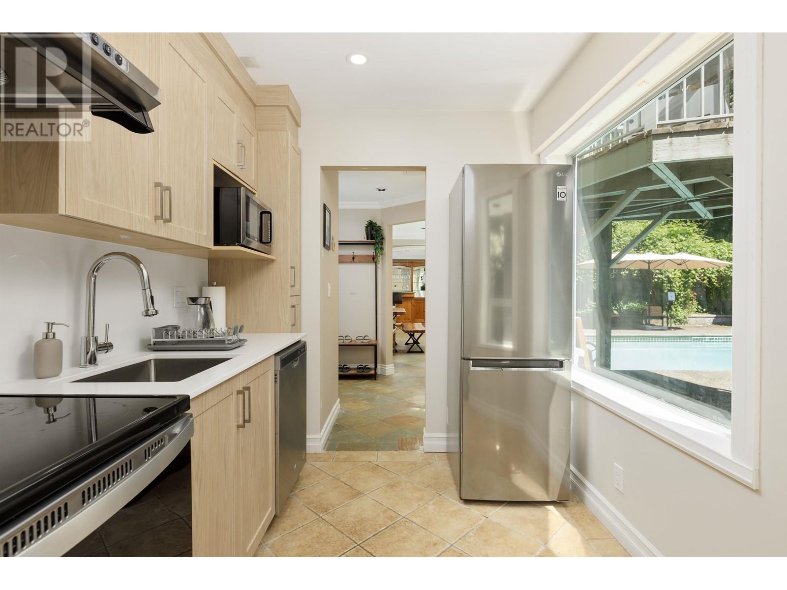 2529 Hyannis Point, North Vancouver, British Columbia  V7H 1R9 - Photo 23 - R2826796