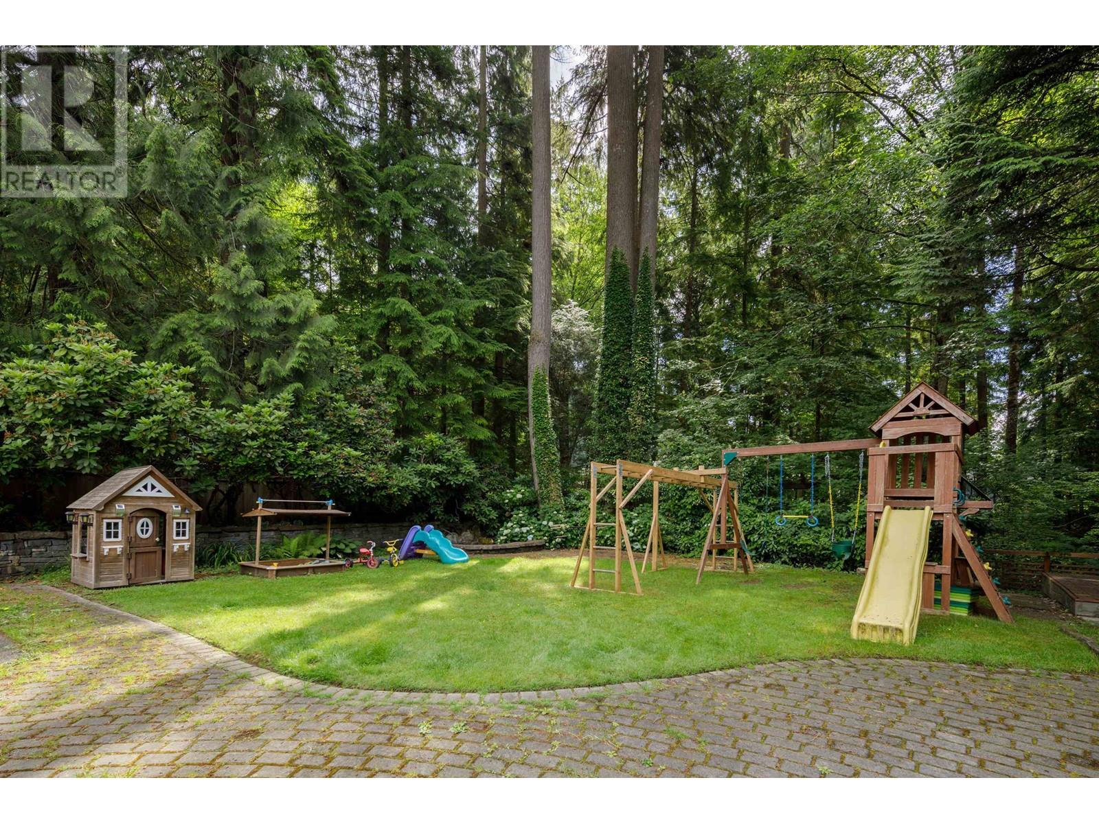 2529 Hyannis Point, North Vancouver, British Columbia  V7H 1R9 - Photo 28 - R2826796