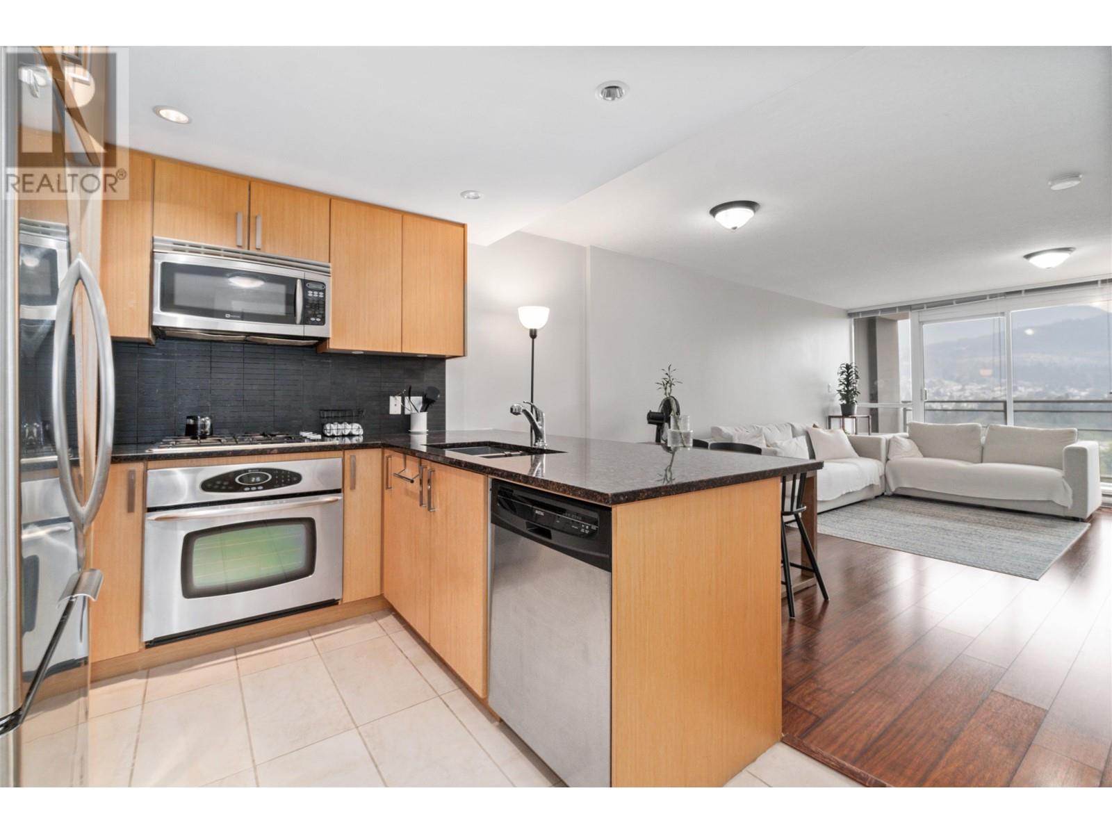 1902 2978 Glen Drive, Coquitlam, British Columbia  V3B 0C3 - Photo 9 - R2826799