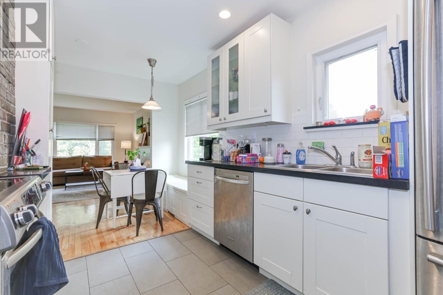 1338 E 37th Avenue, Vancouver, British Columbia  V5W 1G5 - Photo 12 - R2826849