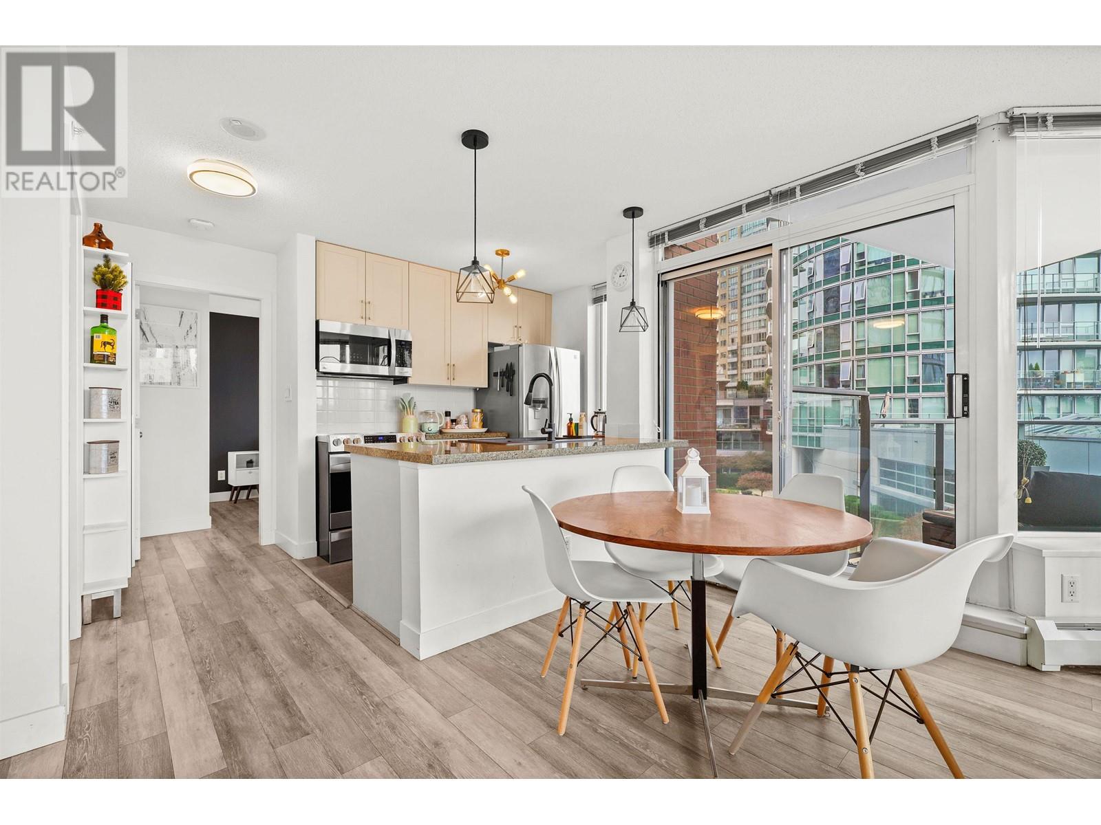 609 688 Abbott Street, Vancouver, British Columbia  V6B 0B9 - Photo 6 - R2825733