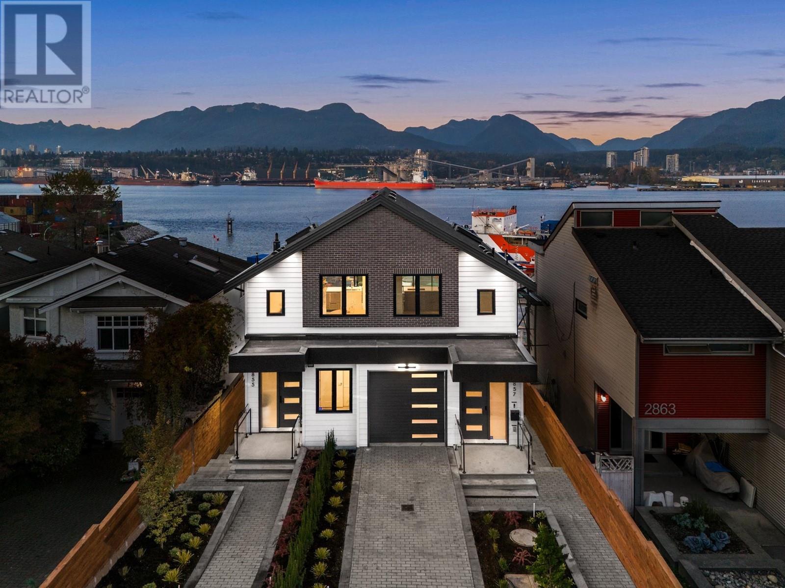 2857 WALL STREET, vancouver, British Columbia