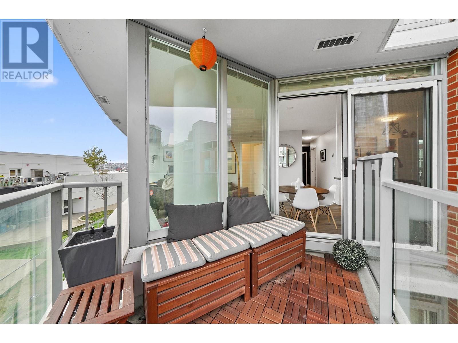 609 688 Abbott Street, Vancouver, British Columbia  V6B 0B9 - Photo 10 - R2825733