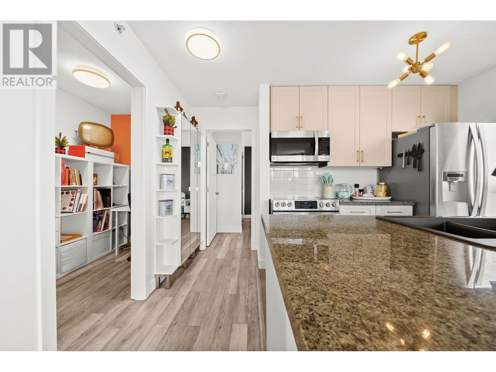 609 688 Abbott Street, Vancouver, British Columbia  V6B 0B9 - Photo 12 - R2825733