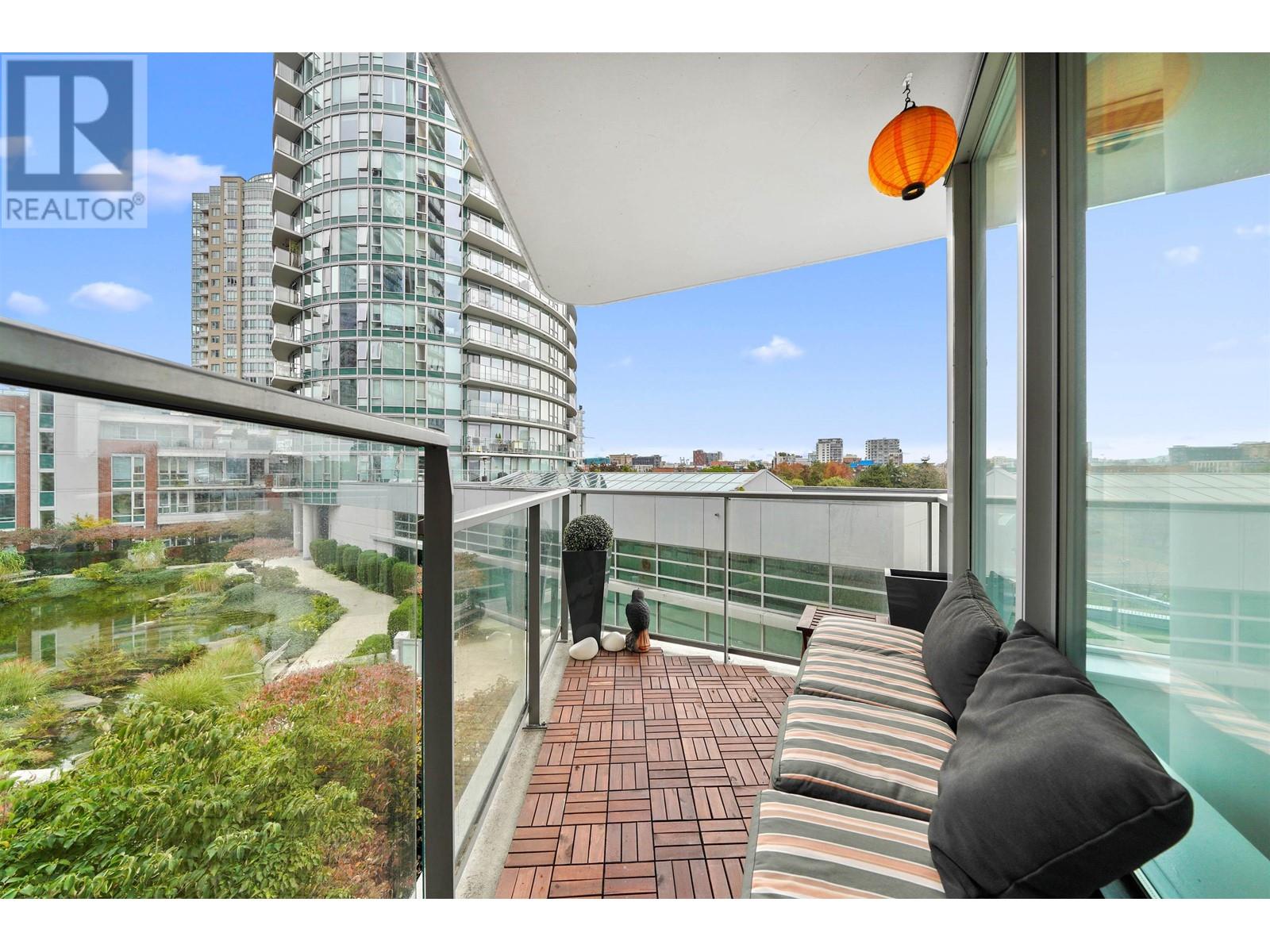 609 688 Abbott Street, Vancouver, British Columbia  V6B 0B9 - Photo 8 - R2825733