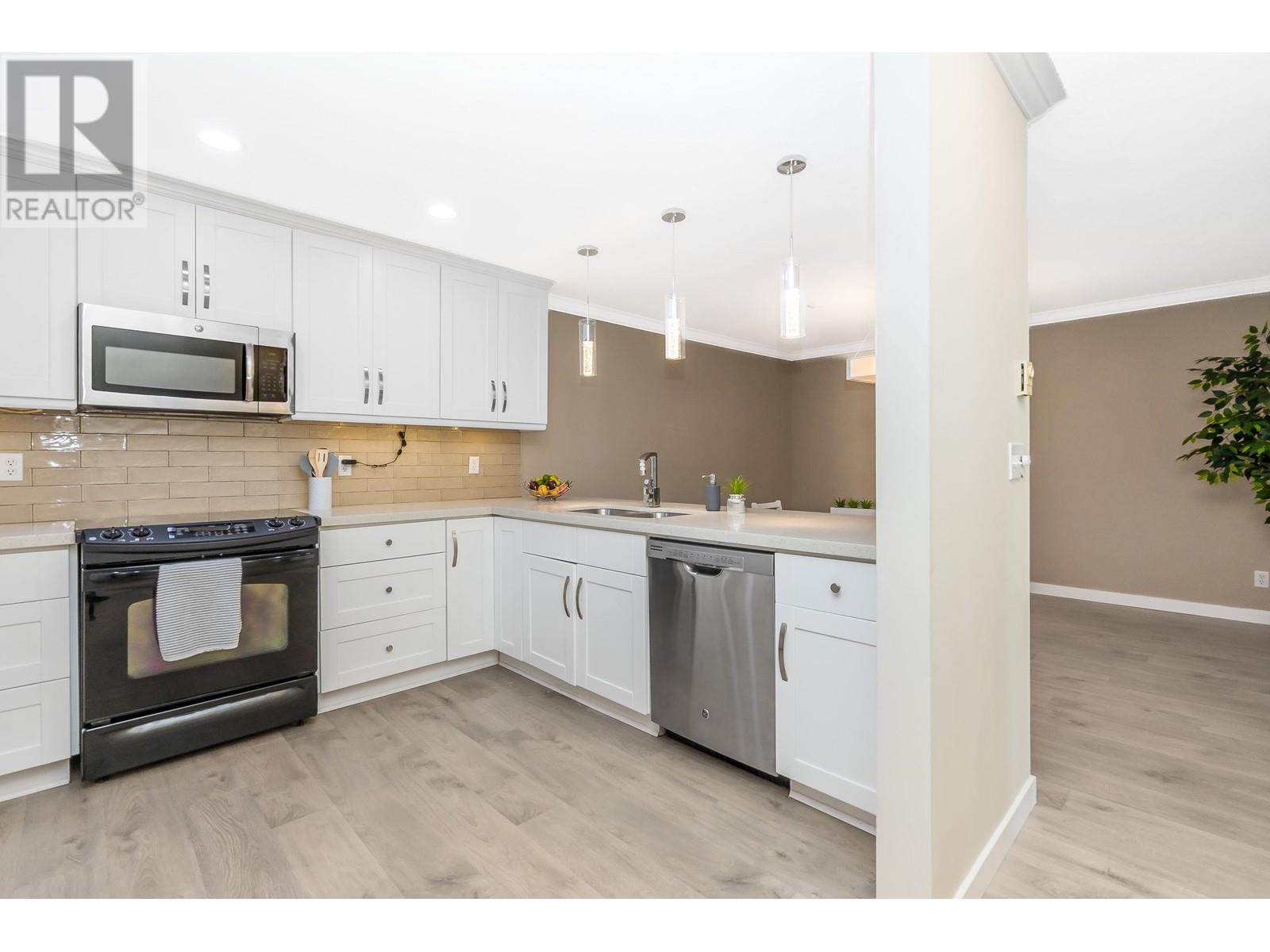 221 22611 116th Avenue, Maple Ridge, British Columbia  V2X 0W7 - Photo 5 - R2825734