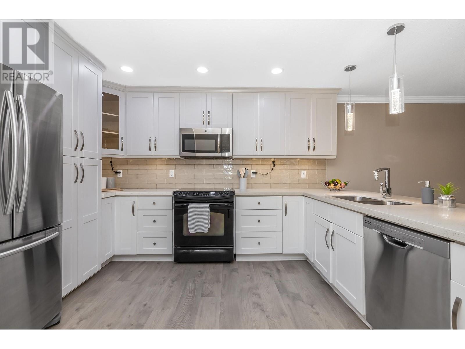 221 22611 116th Avenue, Maple Ridge, British Columbia  V2X 0W7 - Photo 4 - R2825734