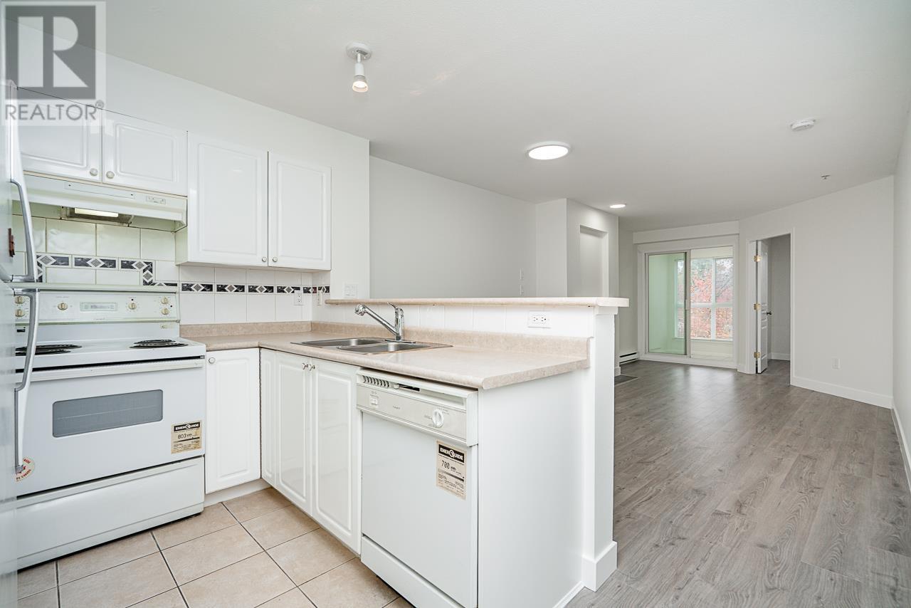 311 760 Kingsway, Vancouver, British Columbia  V5V 3C1 - Photo 5 - R2826711