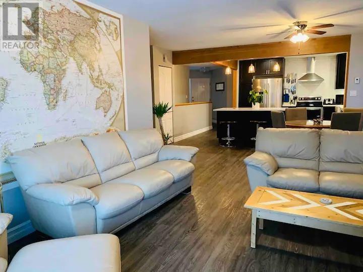 5755 Anchor Road, Sechelt, British Columbia  V0N 3A0 - Photo 6 - R2826419