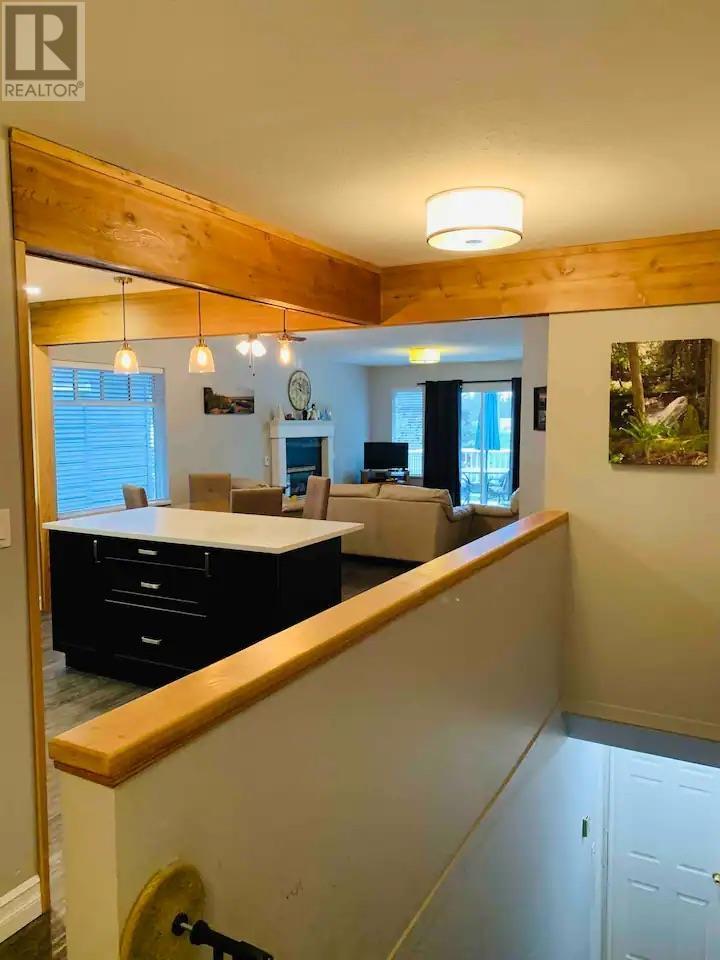 5755 Anchor Road, Sechelt, British Columbia  V0N 3A0 - Photo 8 - R2826419