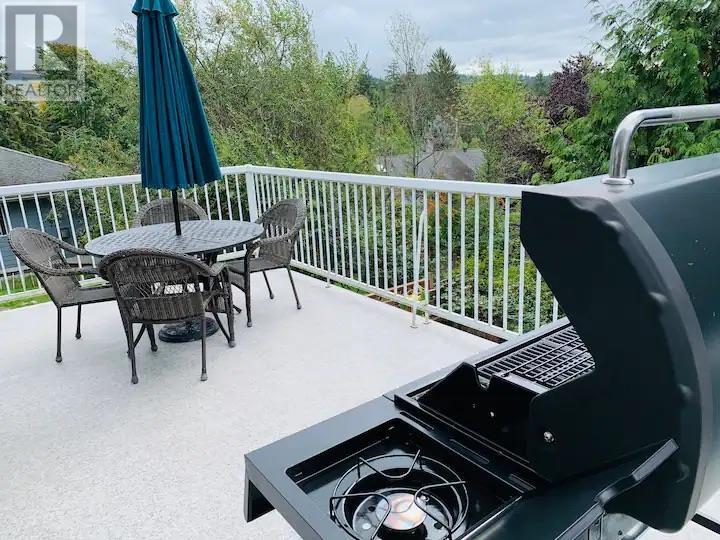 5755 Anchor Road, Sechelt, British Columbia  V0N 3A0 - Photo 12 - R2826419