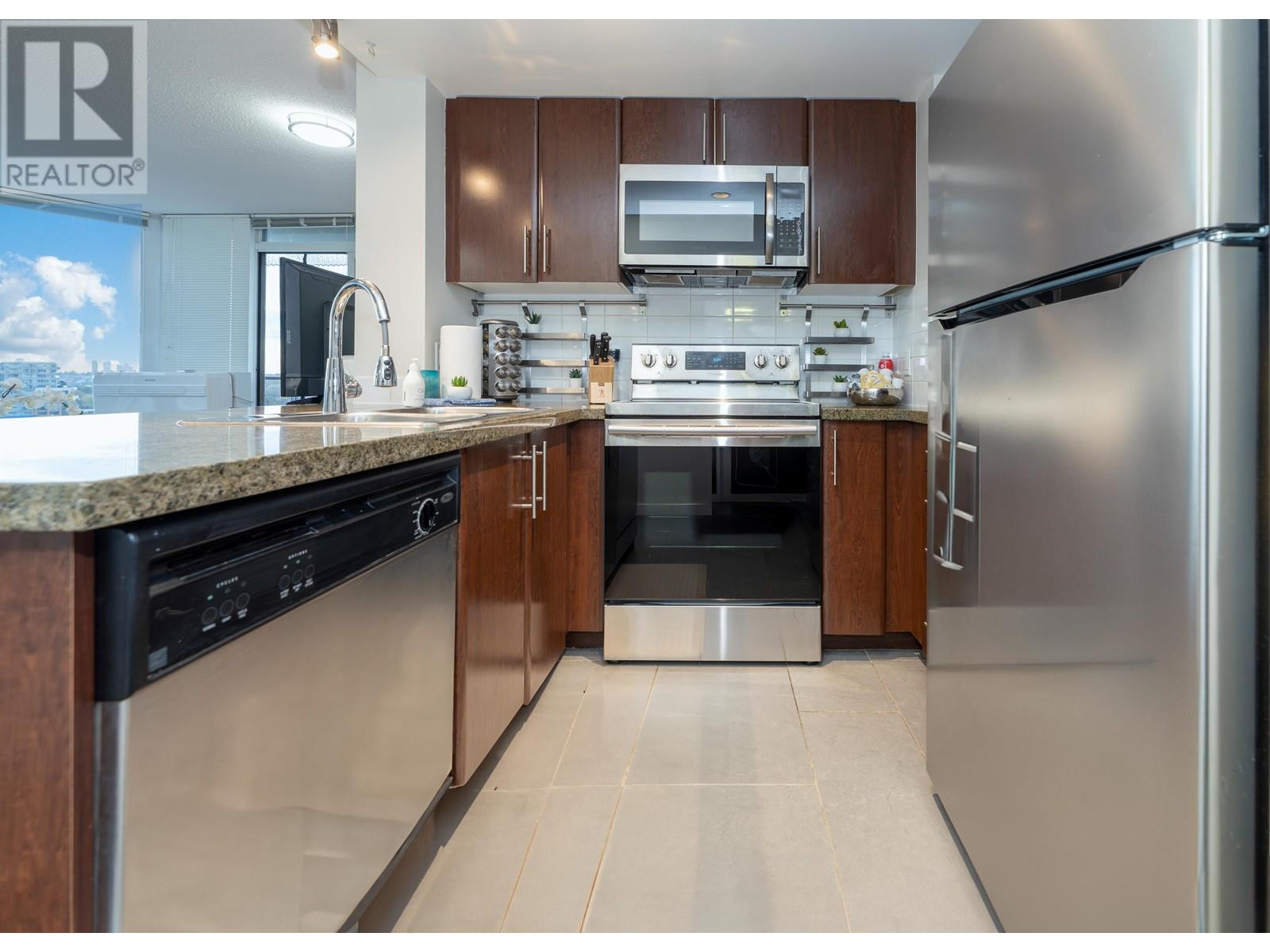 1708 58 Keefer Place, Vancouver, British Columbia  V6B 0B8 - Photo 4 - R2825147