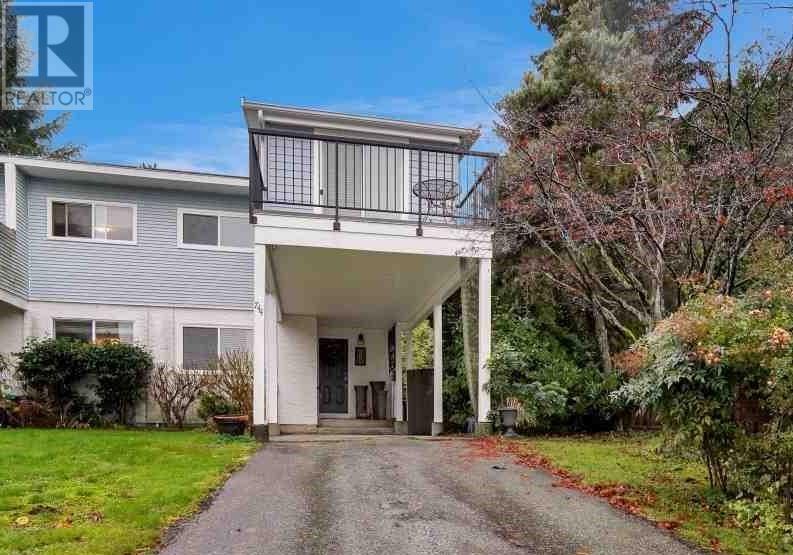 744 Sproule Avenue, Coquitlam, British Columbia  V3J 4L5 - Photo 2 - R2826853