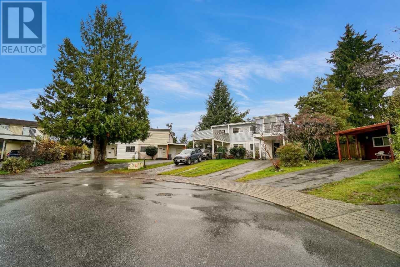 744 Sproule Avenue, Coquitlam, British Columbia  V3J 4L5 - Photo 3 - R2826853
