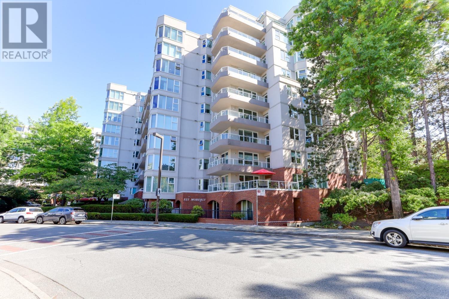 407 522 MOBERLY ROAD, vancouver, British Columbia