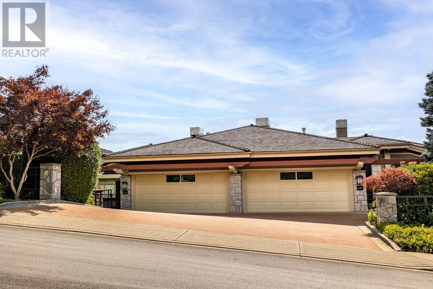 2494 Folkestone Way, West Vancouver, British Columbia  V7S 3H5 - Photo 2 - R2826904