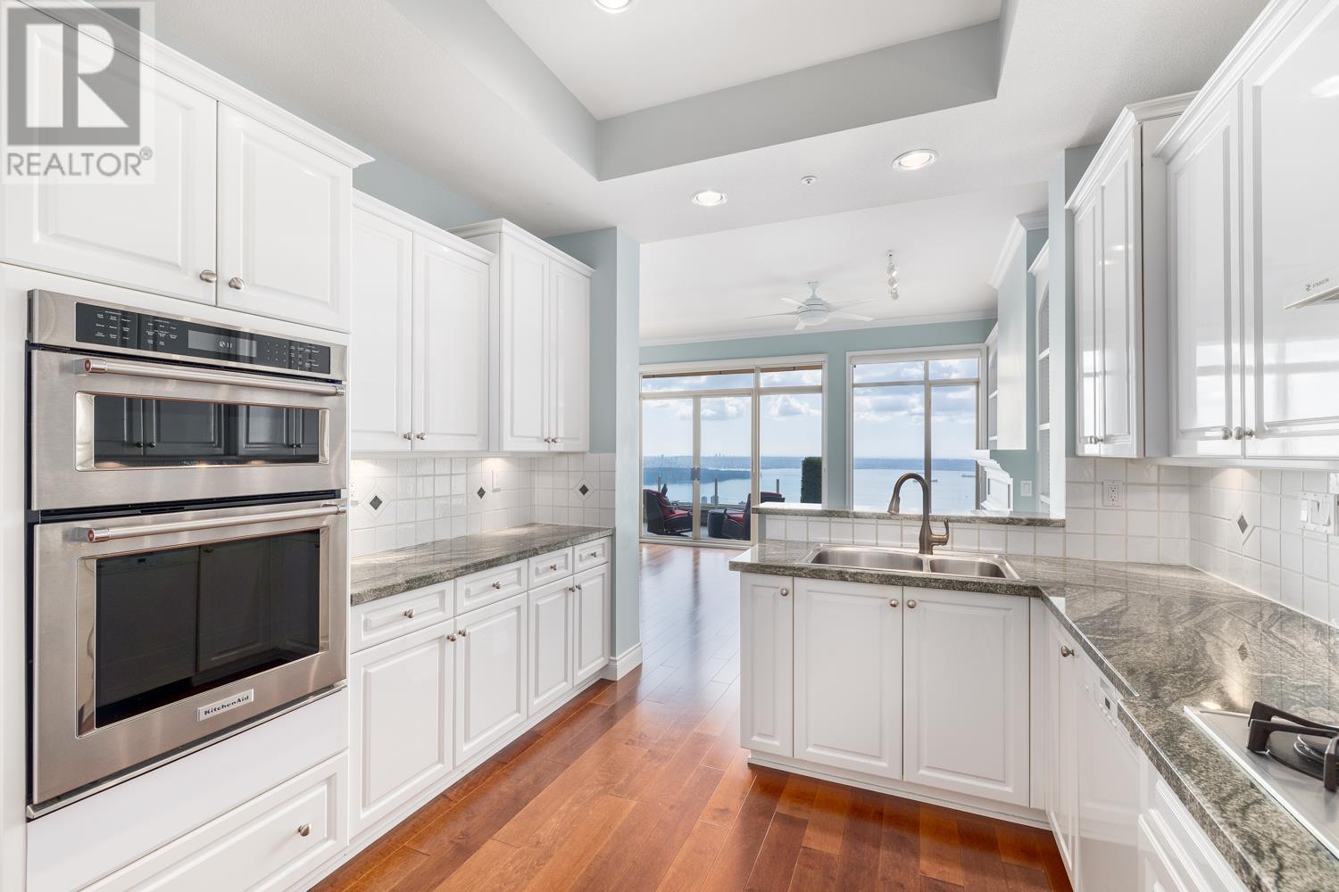 2494 Folkestone Way, West Vancouver, British Columbia  V7S 3H5 - Photo 21 - R2826904
