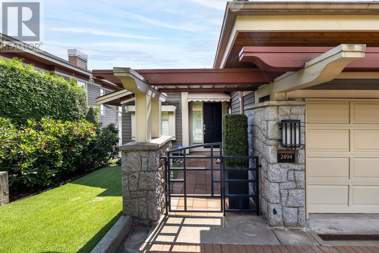 2494 Folkestone Way, West Vancouver, British Columbia  V7S 3H5 - Photo 4 - R2826904