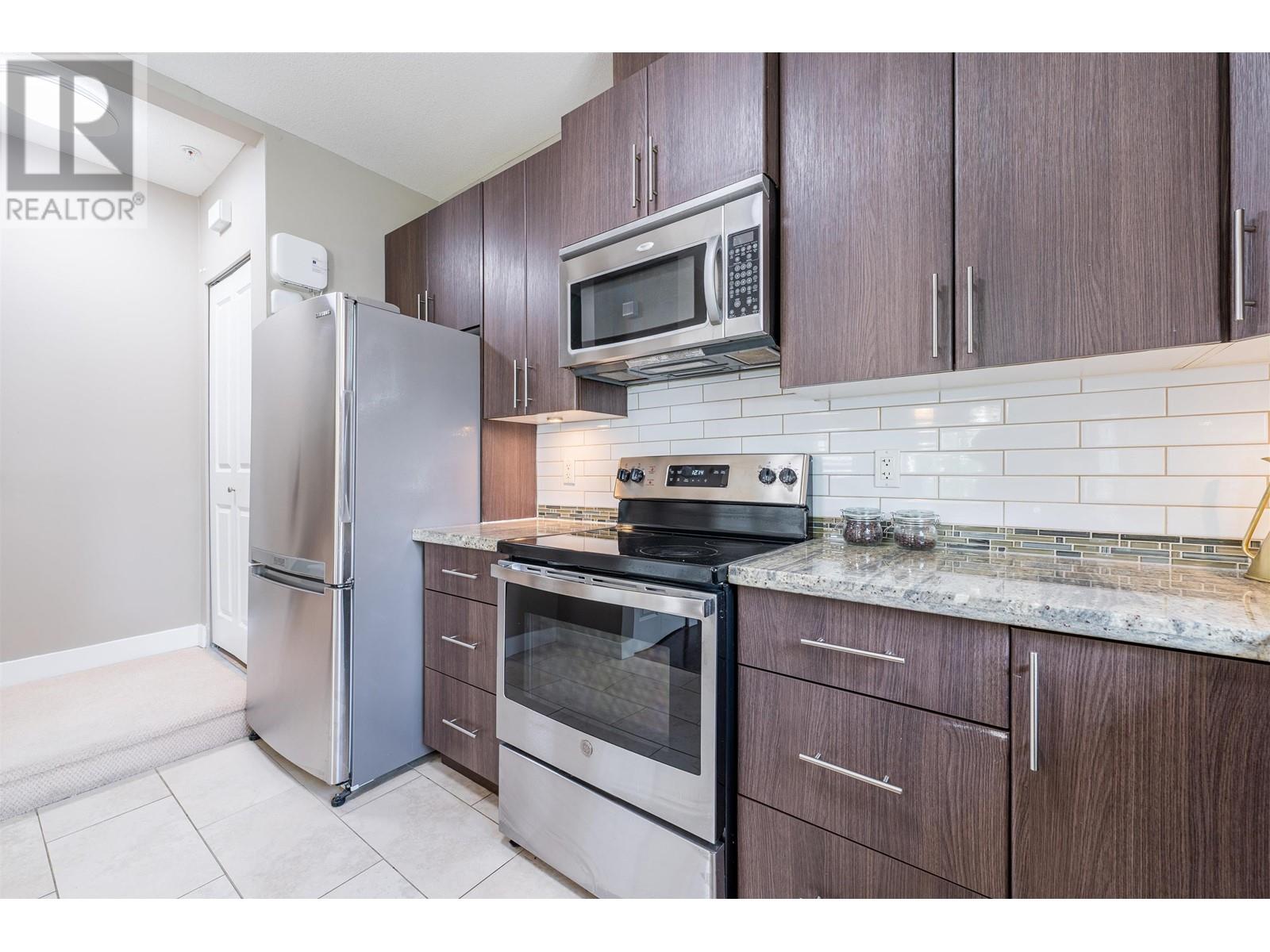 208 3888 Norfolk Street, Burnaby, British Columbia  V5G 1E5 - Photo 10 - R2826921