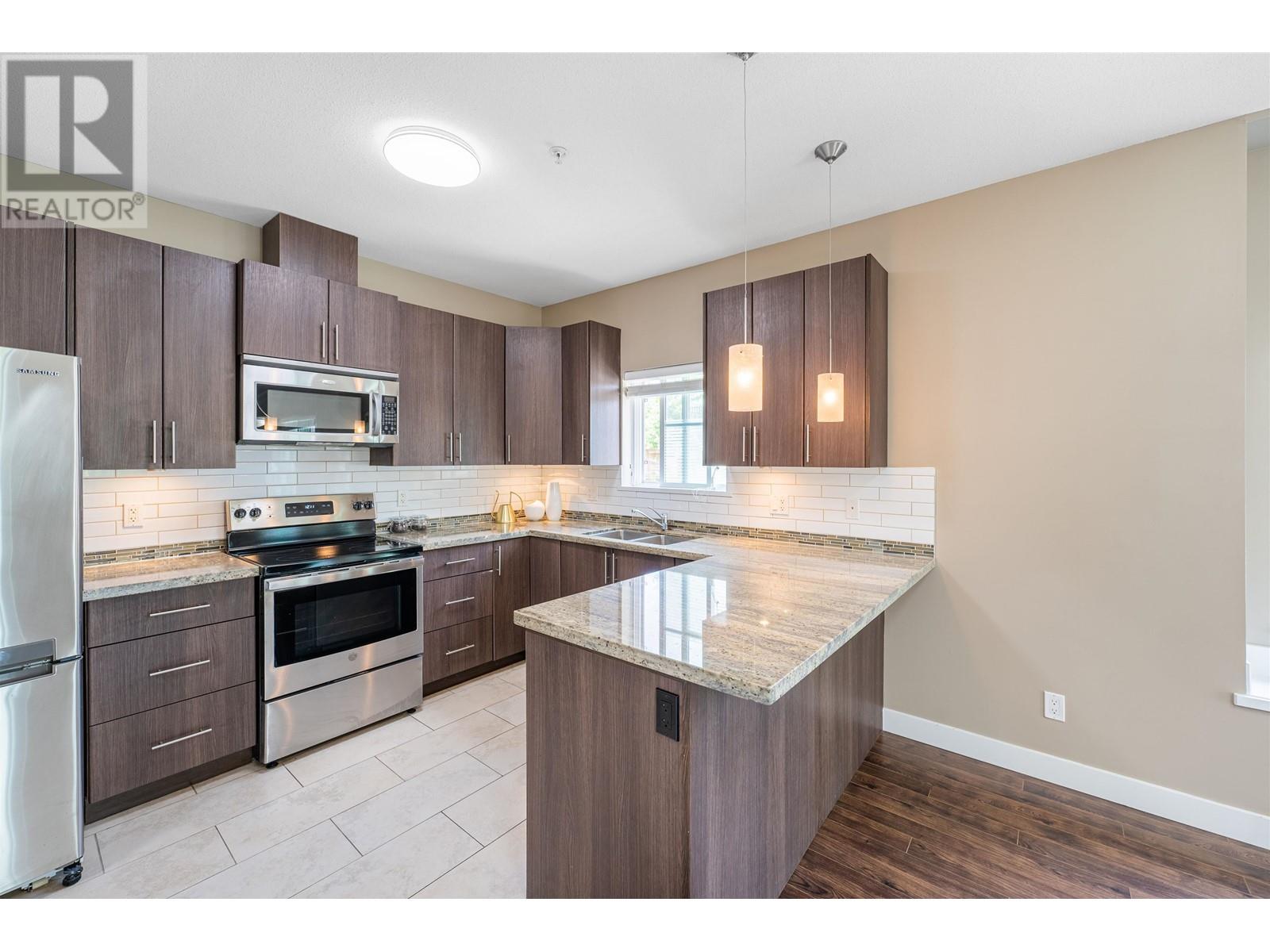 208 3888 Norfolk Street, Burnaby, British Columbia  V5G 1E5 - Photo 6 - R2826921