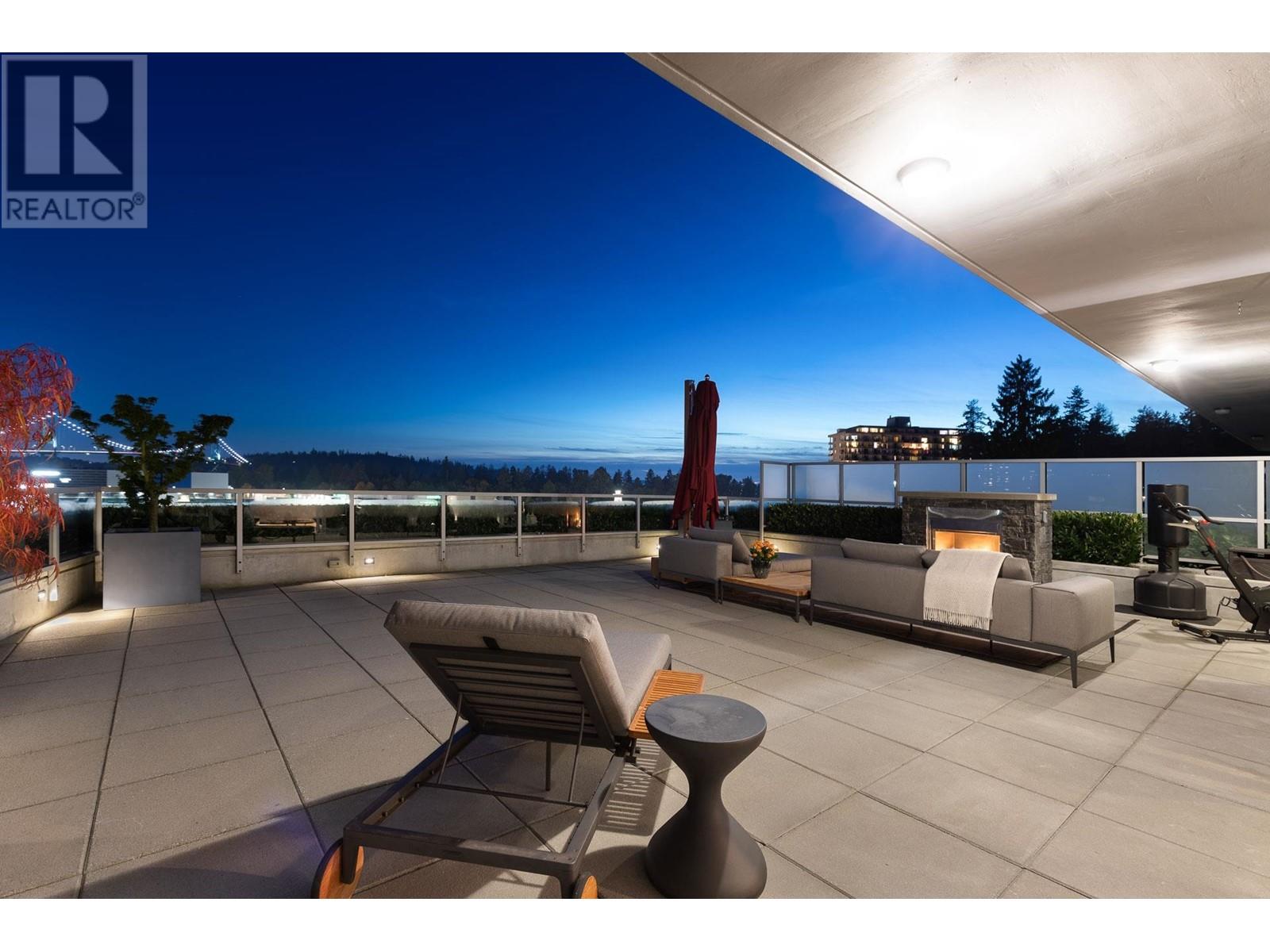 702 788 ARTHUR ERICKSON PLACE, west vancouver, British Columbia